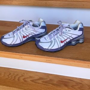 Nike Shox Ladies size 6.5.